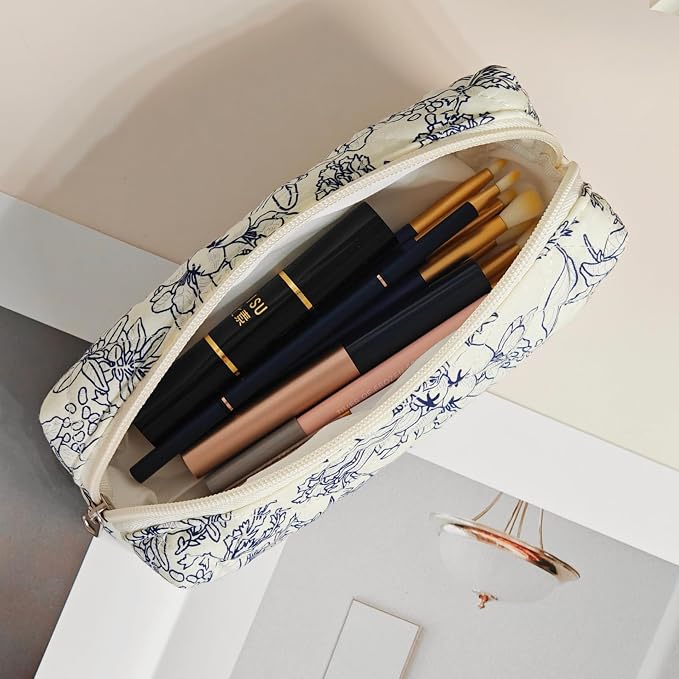 Carry bloom Pencil Pouch Cute Pencil Case for Girls Aesthetic Pencil Bag with Zipper Pen Cases School Supplies Makeup Bag