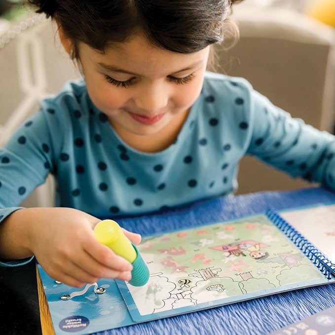Peaceable Kingdom Water Art Animals Book, Reusable Color Reveal Painting Pad Including Refillable Brush Pen, Mess Free Creativity Activity, Preschool Children Age 3+, Early Motor Skill Builder