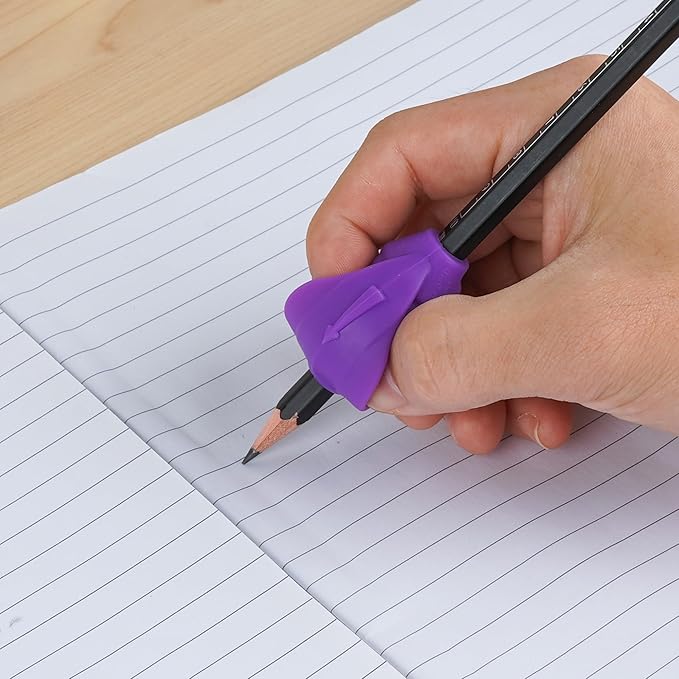 Children's Pencil Grips, Training Device, Pencil Holder for 3- to 15-year-olds, Ergonomic Writing Aid for Kids - Right and Left Hands. (7PCS, Silica Gel, Purple)
