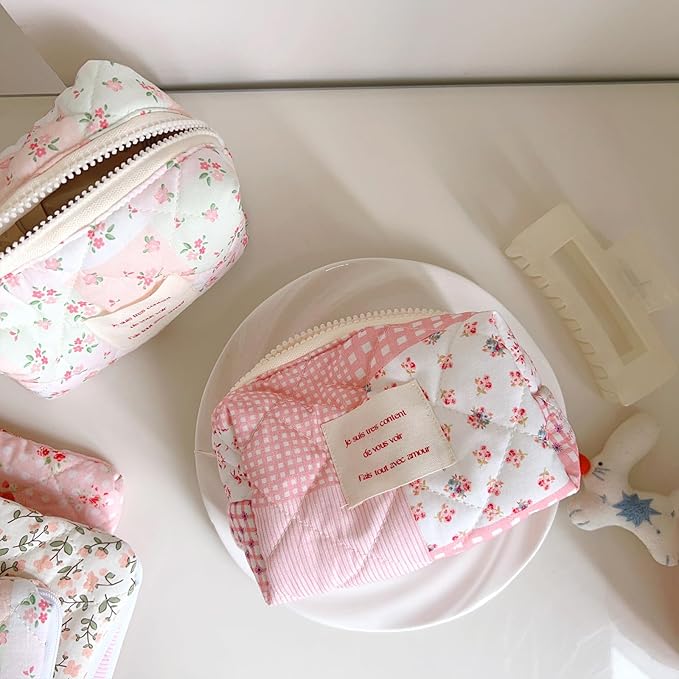 Sminra Small Quilted Makeup Pouch, Floral Cotton Cosmetic Bag for Purse, Cottagecore Zipper Pouch Organizer for Daily Essentials, Soft Mini Toiletry Pouch, Pink Floral-S