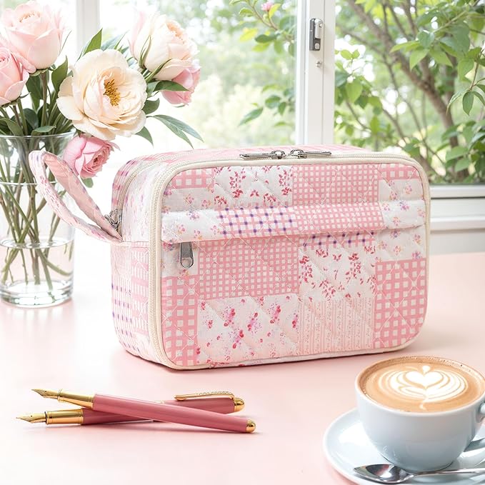 WOBAGMEN Quilted Pencil Pouch for Girls Women, Large Pencil Case Pouch with Compartments Cute Aesthetic Pencil Case Organizer, Floral Pencil Bag for School Supplies (Pink Patchwork)