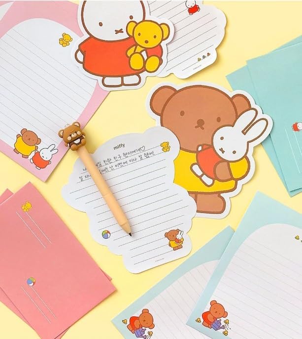 Cute Stationery Writing Paper and Envelopes Set, 8 Letter Papers, 4 Envelopes, and 4 Stickers Included (M)