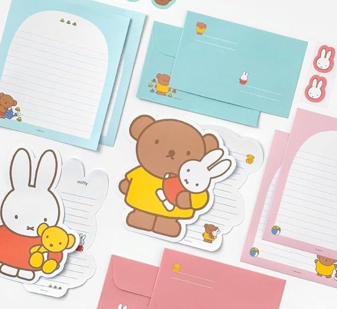 Cute Stationery Writing Paper and Envelopes Set, 8 Letter Papers, 4 Envelopes, and 4 Stickers Included (M)
