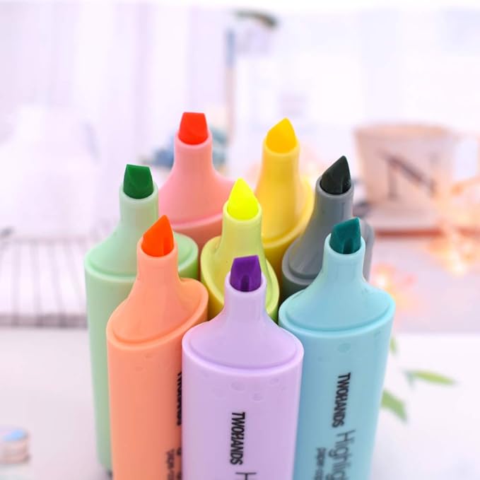 TWOHANDS Highlighters, 8 Assorted Pastel Colors, Chisel Tip Marker Pen,with Large Ink Reservoir for Extra Long Marking Performance 20208