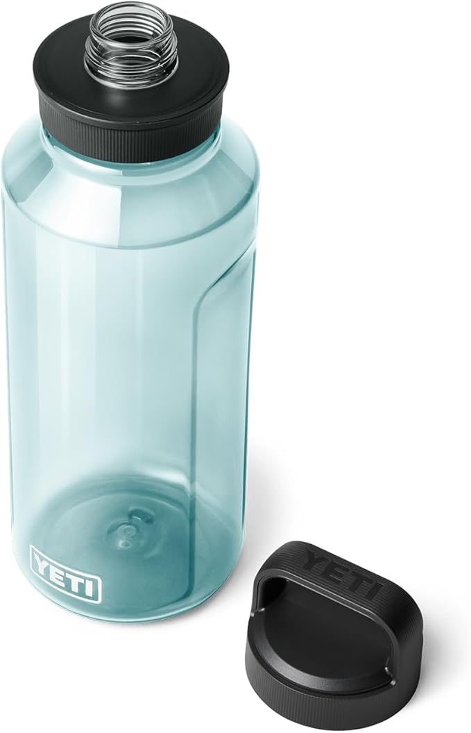 YETI Yonder Water Bottle with Yonder Chug Cap, Lightweight, Leakproof and BPA-Free