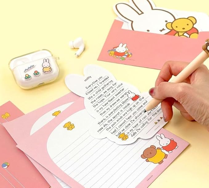 Cute Stationery Writing Paper and Envelopes Set, 8 Letter Papers, 4 Envelopes, and 4 Stickers Included (M)
