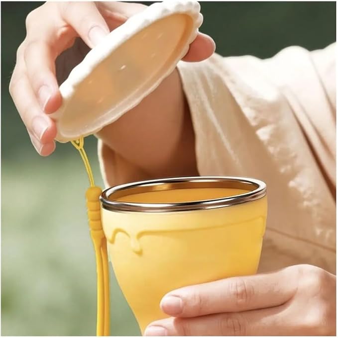 255ml Portable Silicone Foldable Coffee Cup, Scalable Mug for Travel, Kitchen and Outdoor Use(Yellow-with straw)