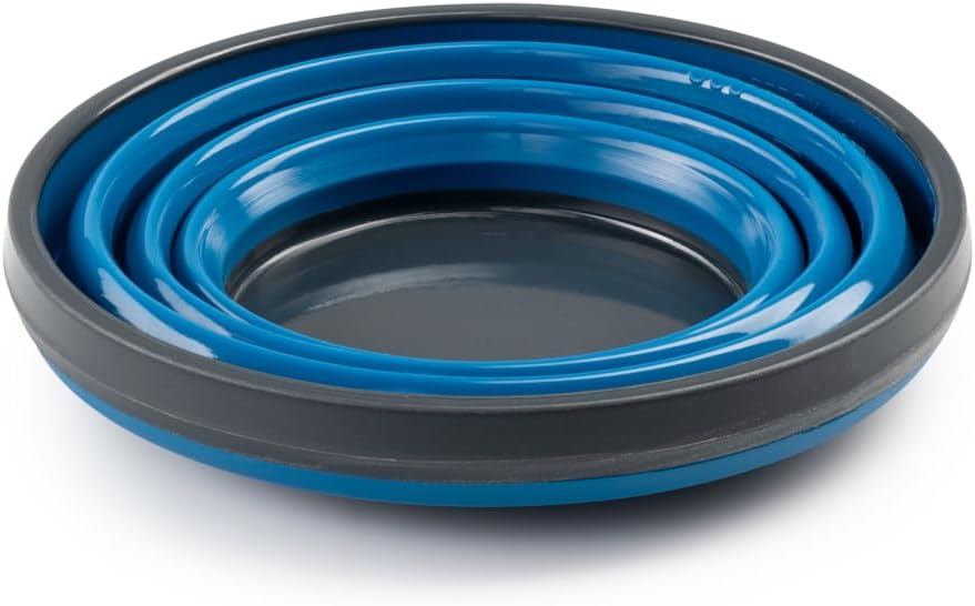 GSI Outdoors 79224 Escape Collapsible Cup – 17 fl oz Silicone & Nylon Camping Cup, Packs Flat to 0.7 Inches for Backpacking, Hiking, Travel & Outdoor Coffee, Blue
