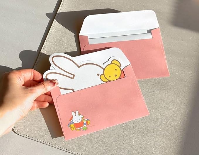 Cute Stationery Writing Paper and Envelopes Set, 8 Letter Papers, 4 Envelopes, and 4 Stickers Included (M)