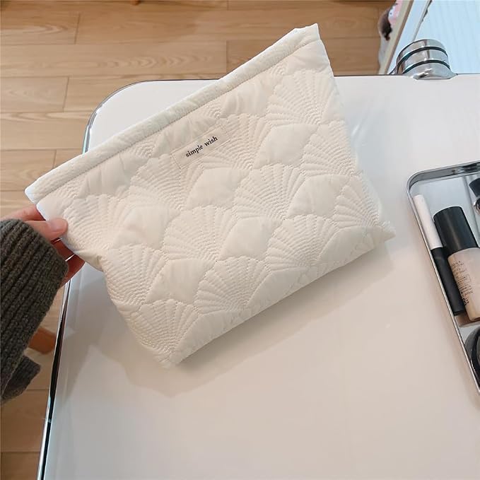 uekeboag 2Pcs White Shells Quilted Cotton Makeup Pouch Set(2Pcs) | Coquette Quilted Toiletry Bag for Women and Girls, Floral Coquette Organizer Bag, Aesthetic Travel Cosmetic Bags