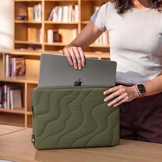 tomtoc 360 Protective Puffy Laptop Sleeve for 16-inch MacBook Pro M5 Pro/Max (2026) A3428 A3429, M4/M3/M2/M1 Pro/Max A3403 A3186 A2991, Quilted Design Soft Cute Puffer Bag Case for Dell XPS 16 Laptop