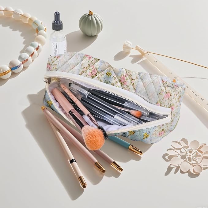 Cute Quilted Pencil Case for Women, Aesthetic Small Floral Pencil Pouch, Slim Soft Pencil Bag for Stationery Supplies & Daily Use（Blue Patchwork）