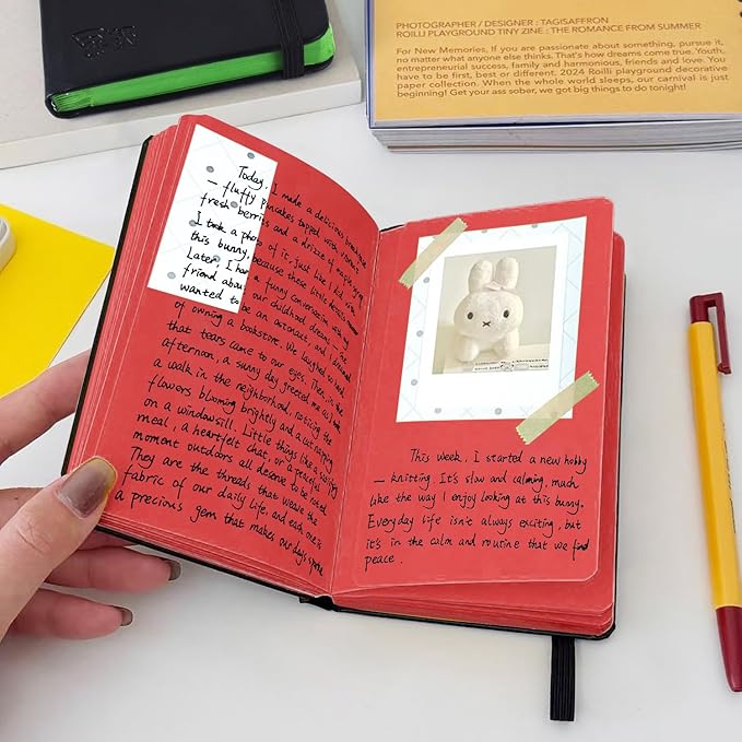 3.5x5.7inches Mixed Media Sketch Pad, 120GSM 32Sheets Folded Colored Paper Sketchbook for Drawing, Protable Hardcover Art Sketchbook for Painting, Writing, Journal.Red