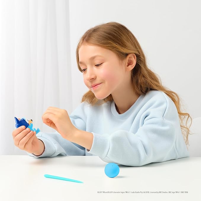 HEY CLAY Bluey & Friends - Air-Drying Clay for Kids - Arts and Crafts Creative Modeling Clay Kit Children Ages 4-8 (Lucky)