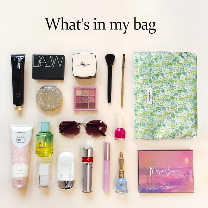 STARDW Aesthetic Floral Makeup Bag Cute Small Cosmetic Bags for Women Girls, Travel Toiletry Bag Large Capacity Zipper Makeup Pouch, Purse Organizer Pouches (Fresh Green)