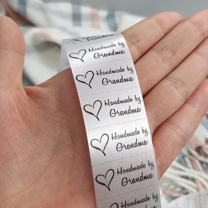 100pcs Pre Cut Custom Iron on Labels Personalized Fabric Label Clothing Tags Custom Logo White Silky Satin Name Label