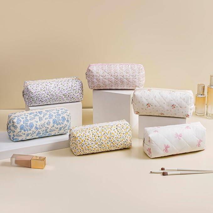 Cute Floral Cotton Makeup Brush Cosmetic Bag for Women, Travel Quilted Zipper Make Up Bag, Flowers Toiletry Organizer Case Kawaii Makeup Cosmetic Travel Cloth Pouch (Blue+Red Floral)
