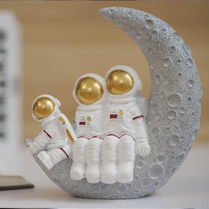 Astronaut Decor Family Sculptures, Astronaut Family of 3 Figurines, Space Themed Bedroom Decor, Desktop Decor, Shelf Decor, Gifts for Space Lovers, Gold Astronaut Home Deocr