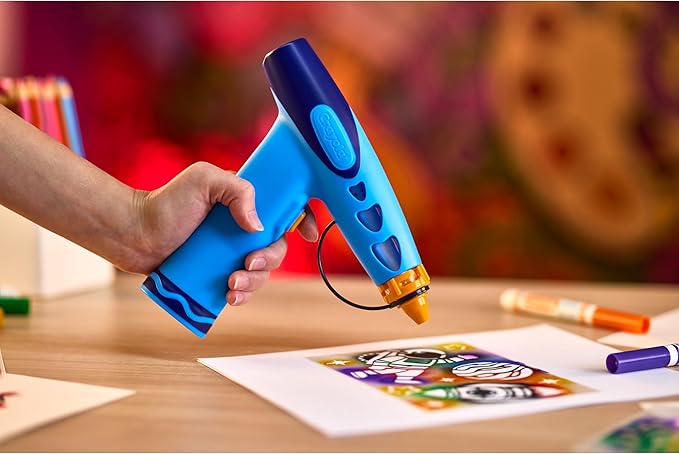 Crayola Marker Airbrush Spray Art Kit, Battery-Powered Sprayer with 8 Washable Markers & 5 Stencils, DIY Craft Set, Ages 6+