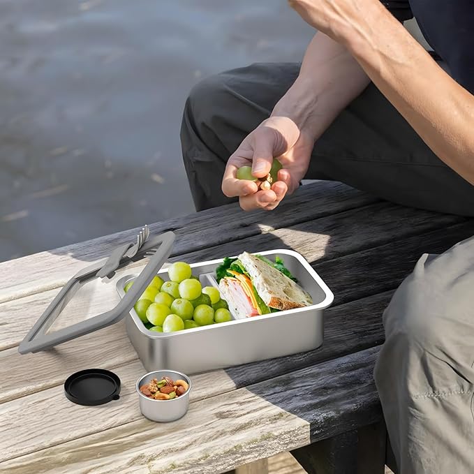 Bakpoco Stainless Steel Bento Box for Adult, 42oz Leak-Proof Metal Lunch Box Containers with Adjustable Divider, Microwave-Safe, Lunchbox with Glass Lid for Work Travel, Silver