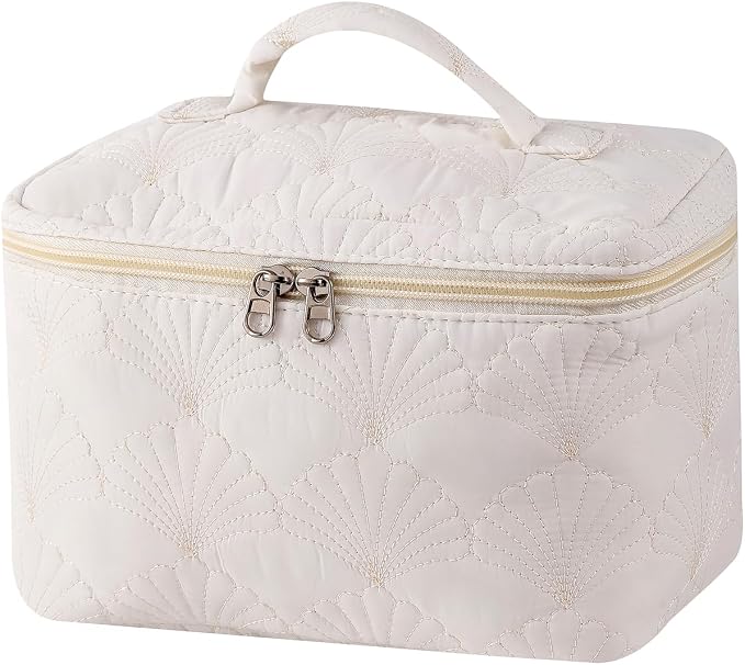 uekeboag White Shells Quilted Cotton Makeup Bag,Coquette Quilted Toiletry Bag for Women and Girls, Floral Coquette Organizer Bag, Aesthetic Travel Cosmetic Bags(White Shells Bag)