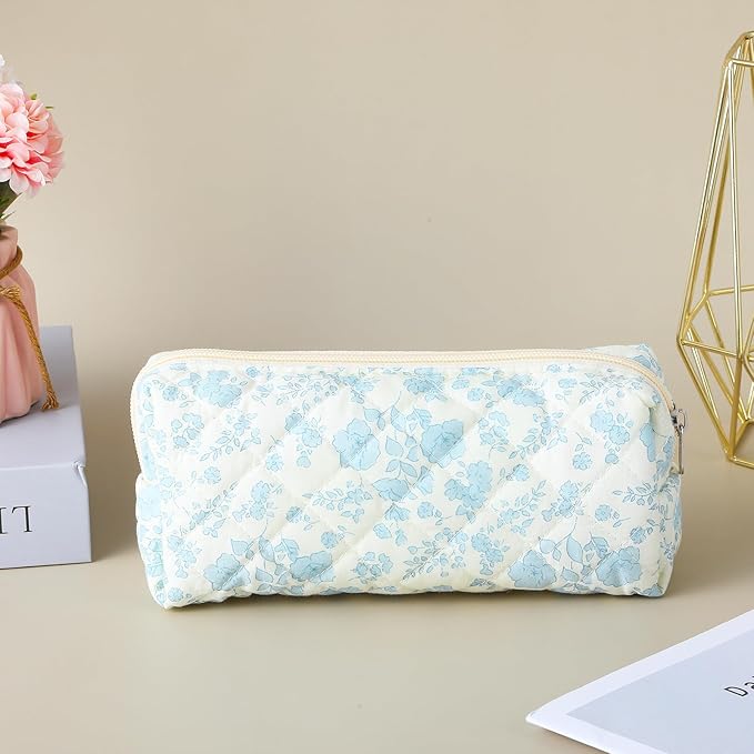 Cute Pencil Case, Aesthetic Flowers Pencil Pouch, Portable Pen Bag Wide Opening, Soft Quilted Pencil Pouch Organizer with Zipper for Office College Storage Makeup Pouch, Blue Flowers