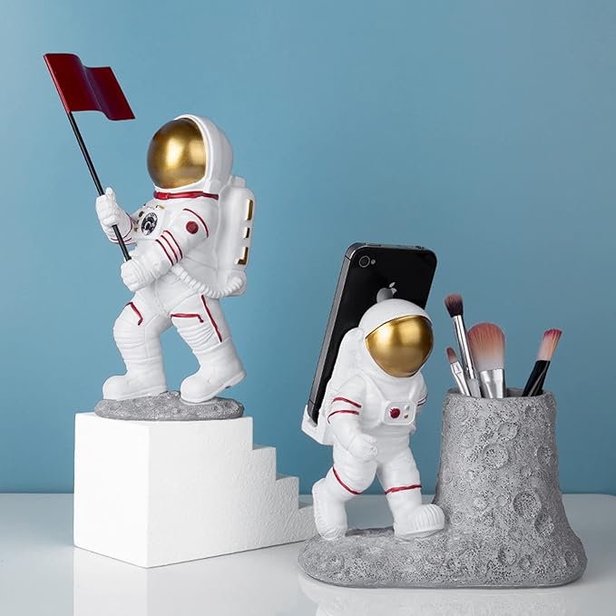 Astronaut Pen Pencil Holder with Phone Stand, Resin Spaceman Pen Container Cell Phone Stand for home Office Desktop Decoration, Gifts for Space Lovers, Gifts for Christmas