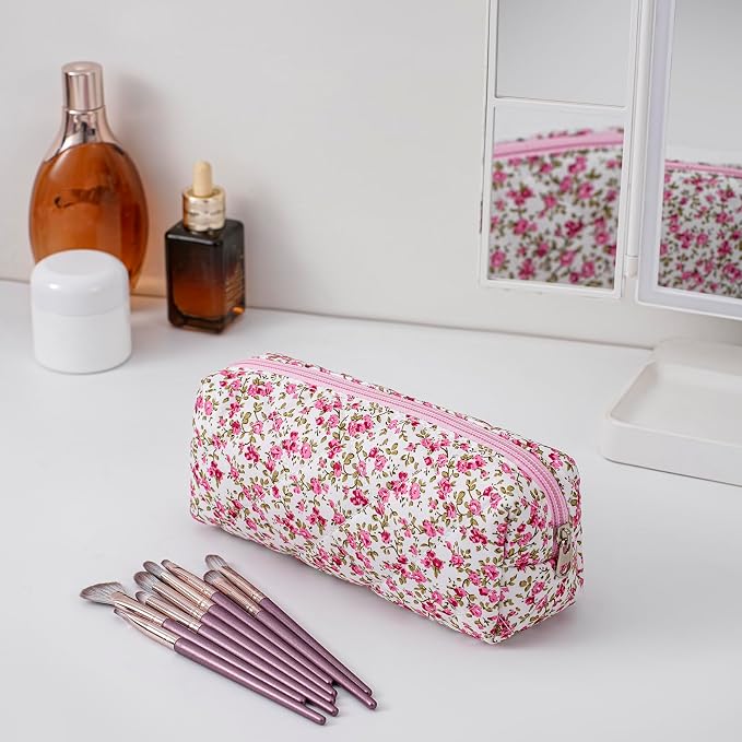 Cute Floral Cotton Makeup Brush Cosmetic Bag for Women, Travel Quilted Zipper Make Up Bag, Flowers Toiletry Organizer Case Kawaii Makeup Cosmetic Travel Cloth Pouch (Red Floral)
