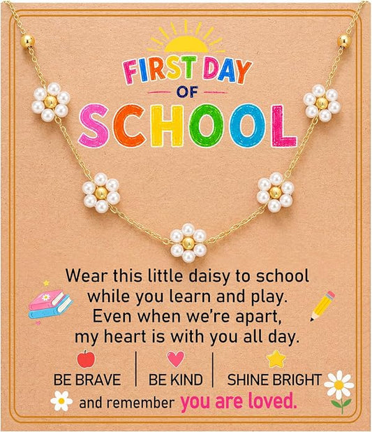 Eryuor New Beginnings, Daisy Necklace for Girls First Day of School Gifts