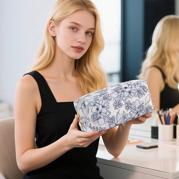 Makeup Bag Travel Toiletry Bag for Women, Small Cosmetic Bags Cute Quilted Cotton Makeup Pouch for Purse Emergency Bag Pencil Case Accessory Bag, Light Cyan