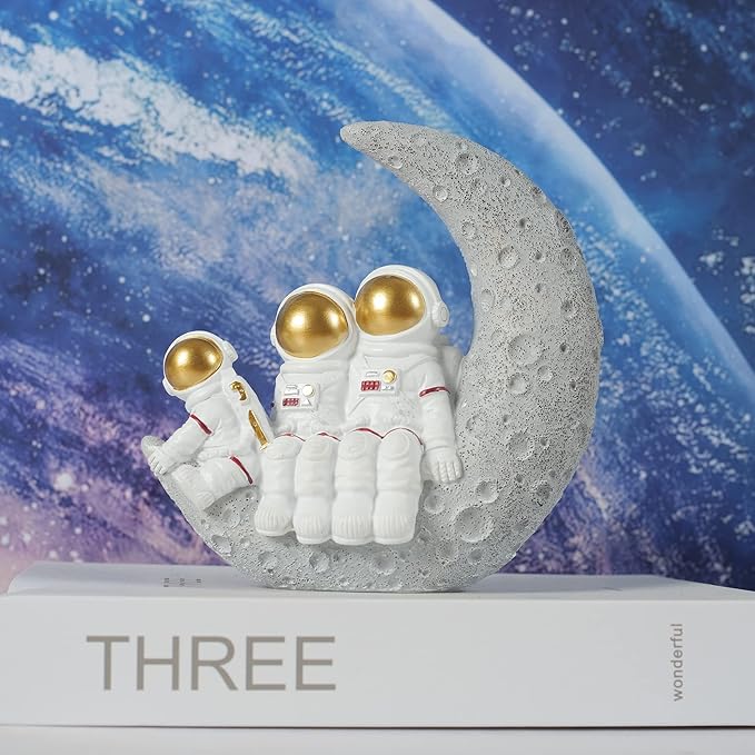 Astronaut Decor Family Sculptures, Astronaut Family of 3 Figurines, Space Themed Bedroom Decor, Desktop Decor, Shelf Decor, Gifts for Space Lovers, Gold Astronaut Home Deocr