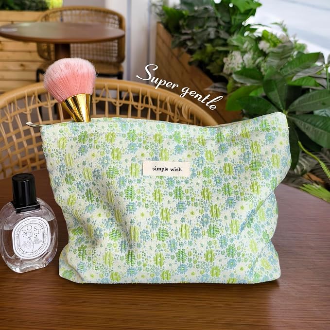 STARDW Aesthetic Floral Makeup Bag Cute Small Cosmetic Bags for Women Girls, Travel Toiletry Bag Large Capacity Zipper Makeup Pouch, Purse Organizer Pouches (Fresh Green)