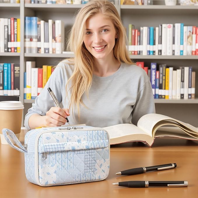WOBAGMEN Quilted Pencil Pouch for Girls Women, Large Pencil Case Pouch with Compartments Cute Aesthetic Pencil Case Organizer, Floral Pencil Bag for School Supplies (Blue Patchwork)