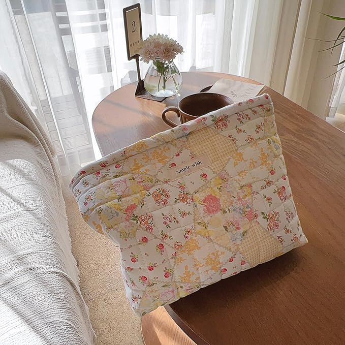 Sminra Floral Makeup Bag Large Cotton Quilted Cosmetic Makeup Bag Organizer, Aesthetic Portable Pouch Purse Toiletry Bag for Women Girls Travel accessories (Beige Floral-L)